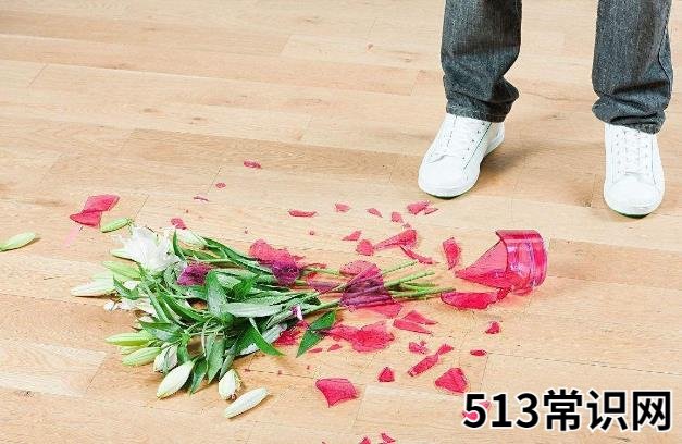 男人说女人是花瓶是什么意思 花瓶是指什么样的女人