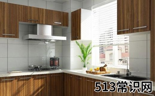 橱柜门高低怎么调铰链 橱柜门板怎么选
