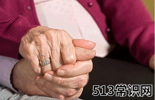 老年人发生婚外恋的危害 预防老年人出轨的方法