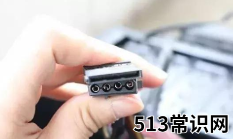 教大家电脑电源功线如何连接