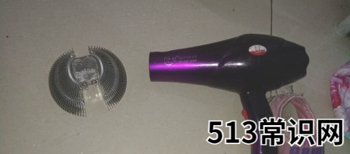 教大家电脑风扇怎么拆出来清洗