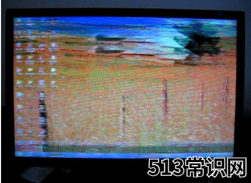 电脑屏幕出现条纹,小编教你电脑屏幕出现条纹怎么办