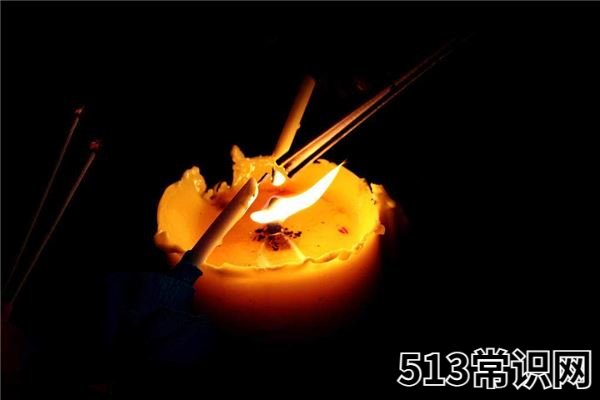 做夢夢見死去的母親的象征寓意